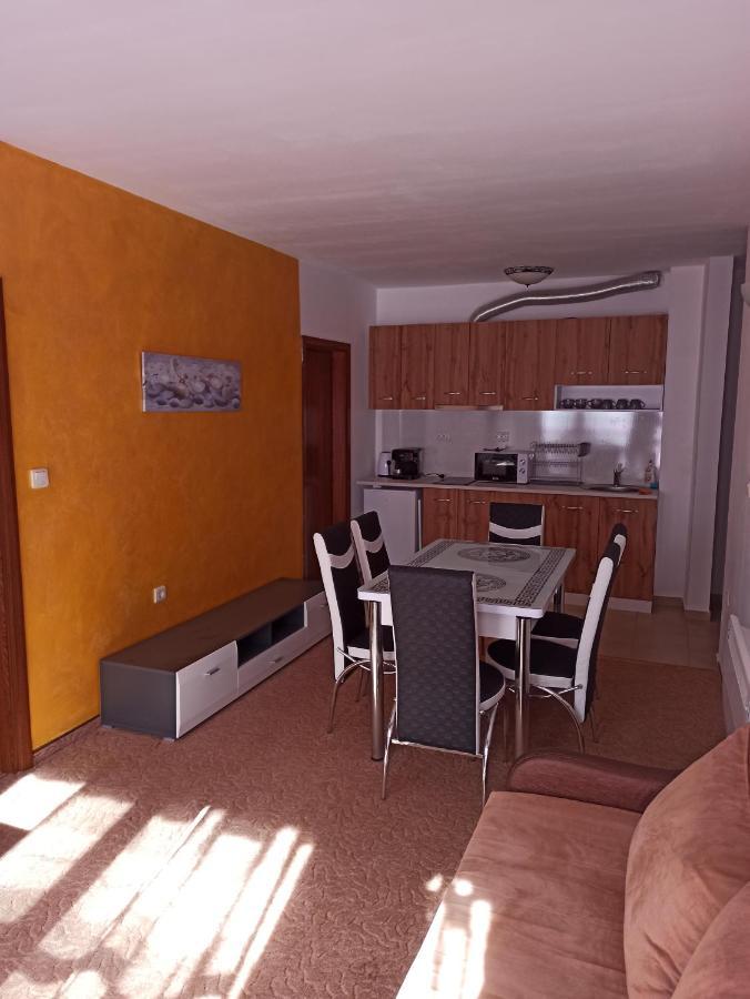 Private Apartments Nevena 潘波洛沃 外观 照片
